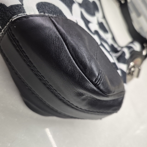 Coach  Peyton Op Art Black and White Women's Bag - Picture 3 of 16